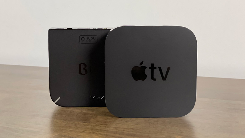 애플tv 4k(2세대) vs SB btv 스마트3 셋톱박스 전면 비교.jpg